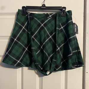 Hot topic plaid skirt